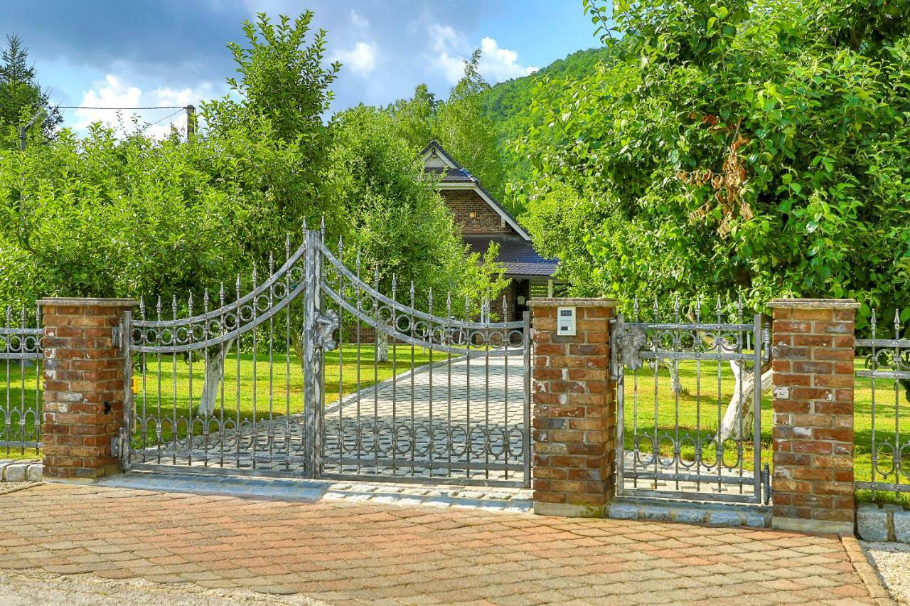 Holiday Home Villa Sara Bihać 외부 사진